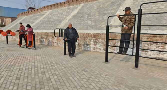 健身器材进乡村、农闲生活添活力——王窑村完善农村健身设施(图1) image.png